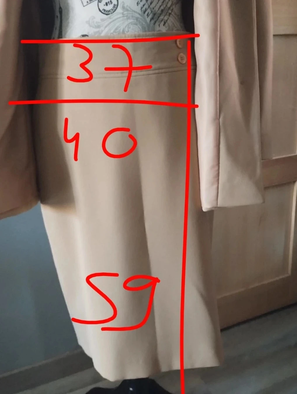 Tailleur falda color marrón claro,Top 3 Suisses, T40 – photo 14